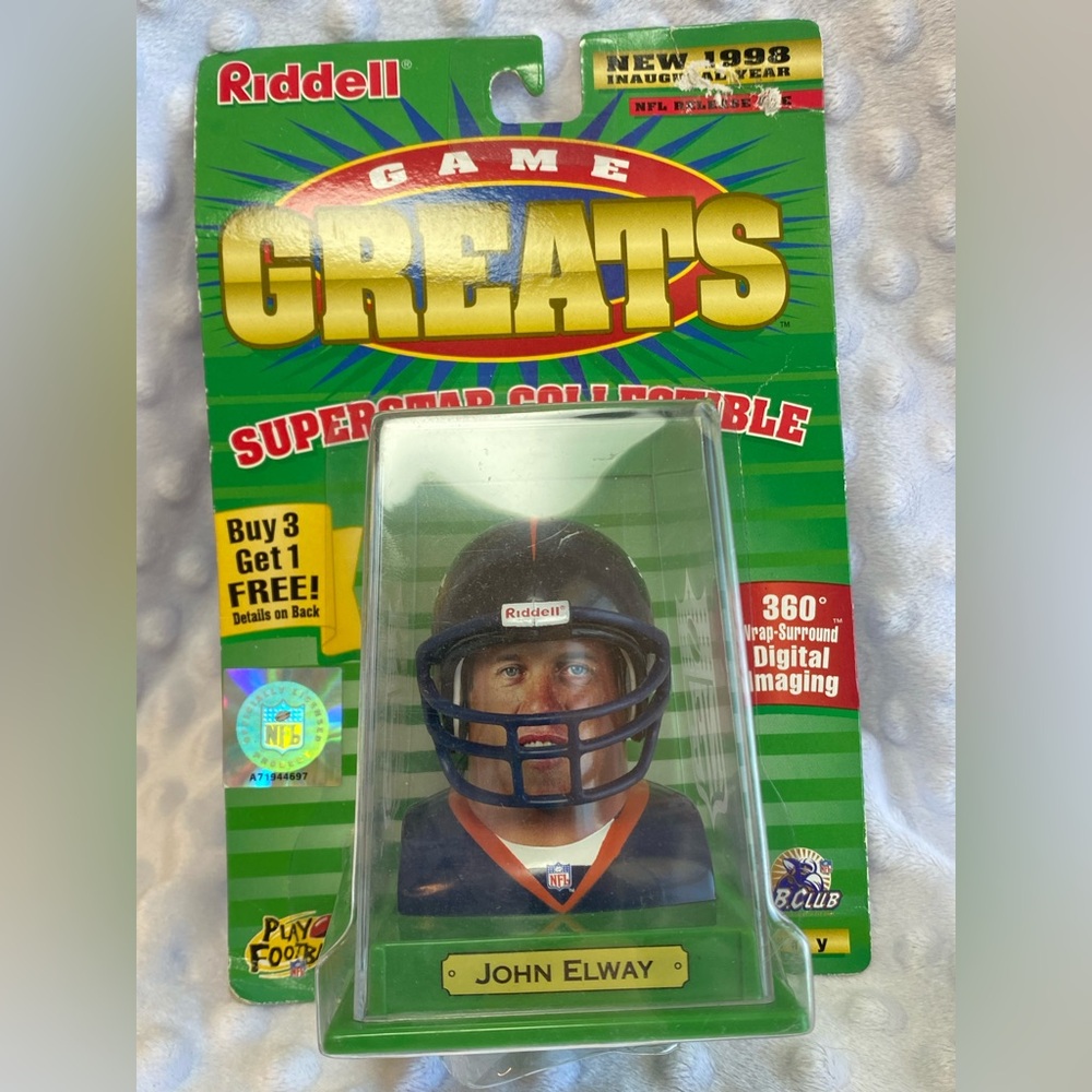 Riddell Game Greats Superstar Collectible - John Elway